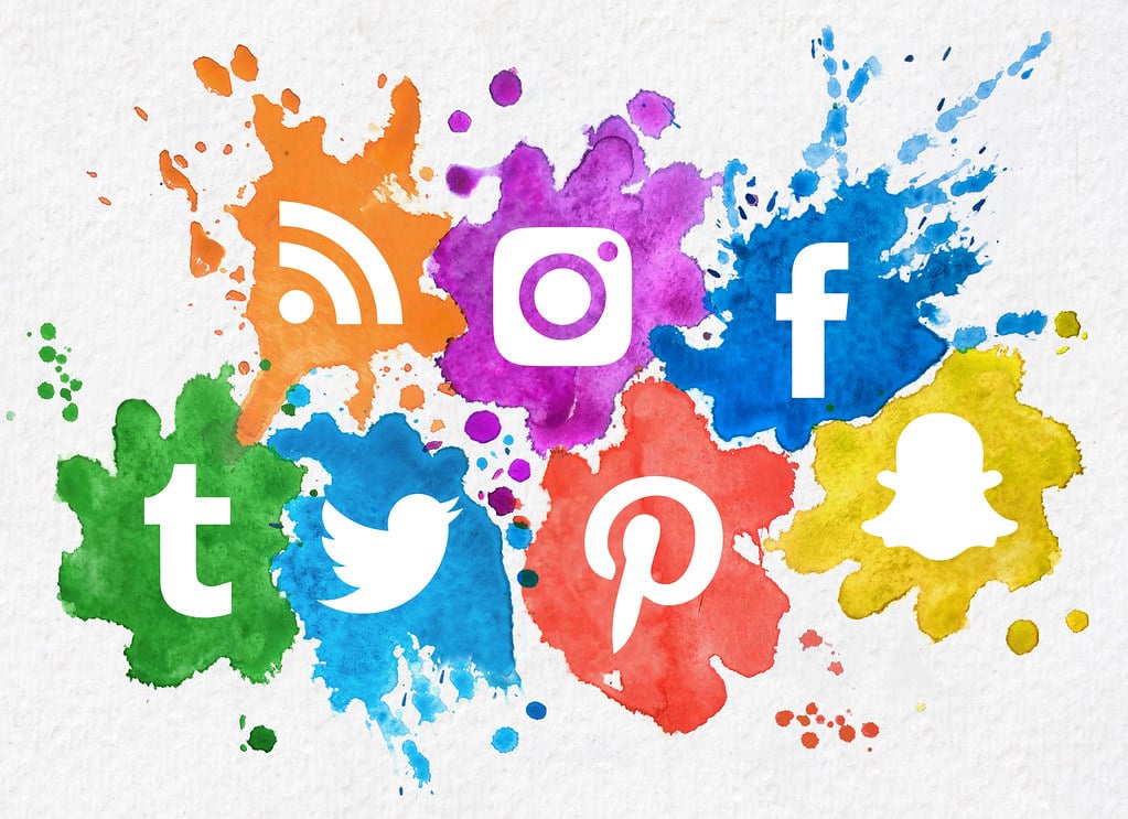 Leia mais sobre o artigo Redes sociais: o que são e como escolher corretamente os canais de comunicação para a sua empresa